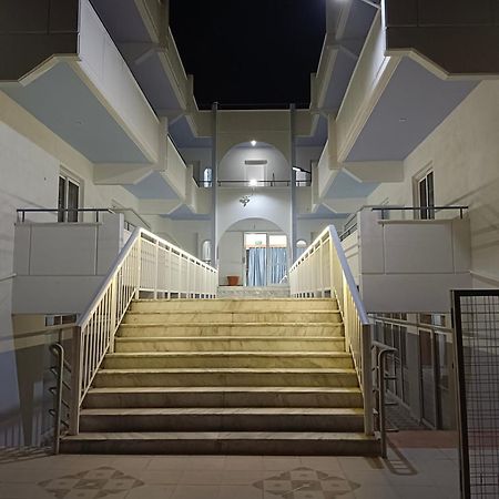Pyrgos Hotel Apartments Kremasti  Bagian luar foto
