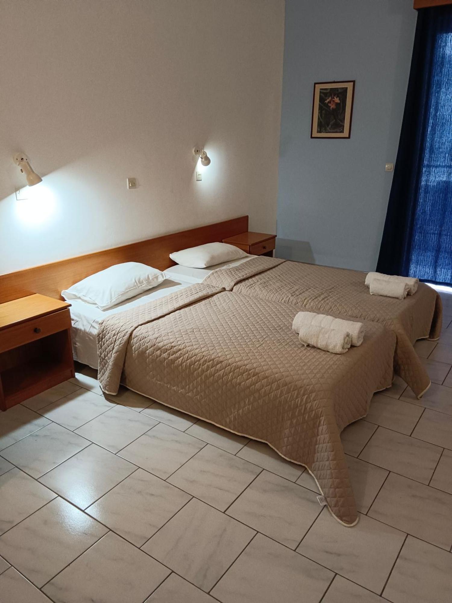 Pyrgos Hotel Apartments Kremasti  Bagian luar foto