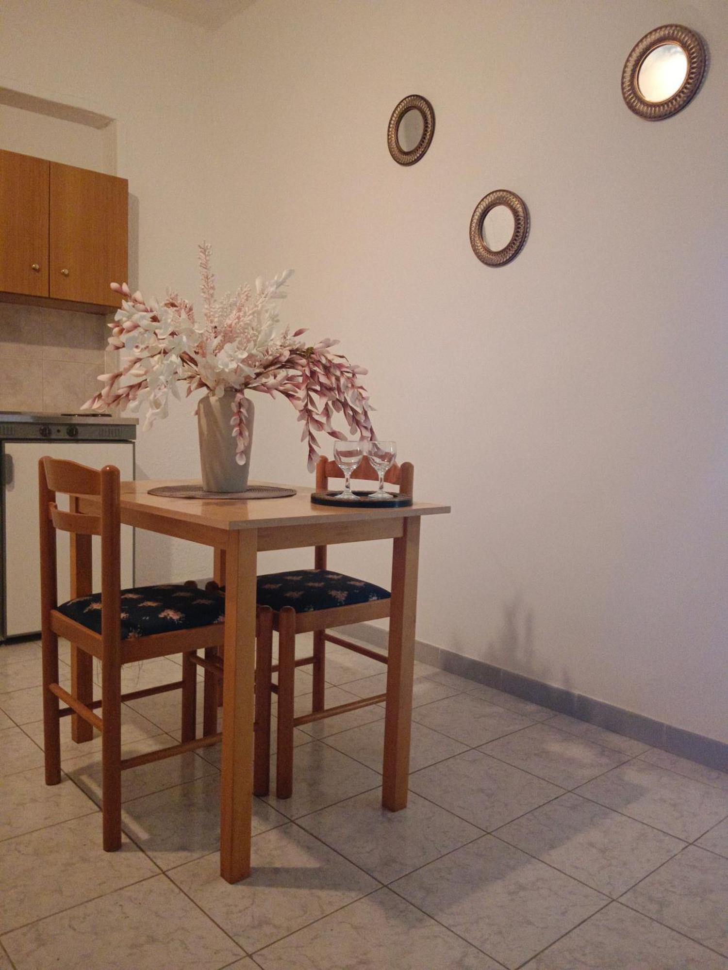 Pyrgos Hotel Apartments Kremasti  Bagian luar foto