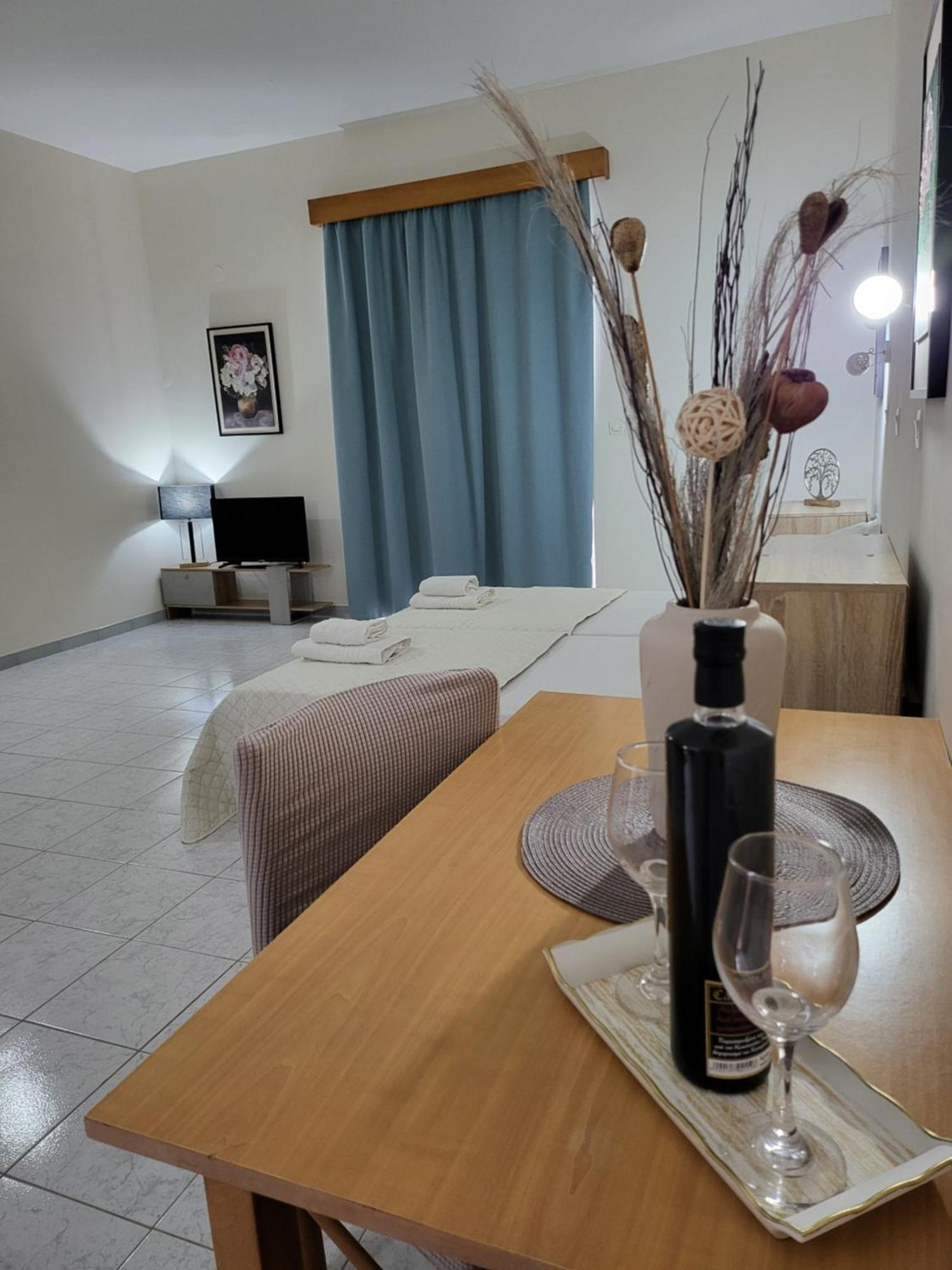 Pyrgos Hotel Apartments Kremasti  Bagian luar foto