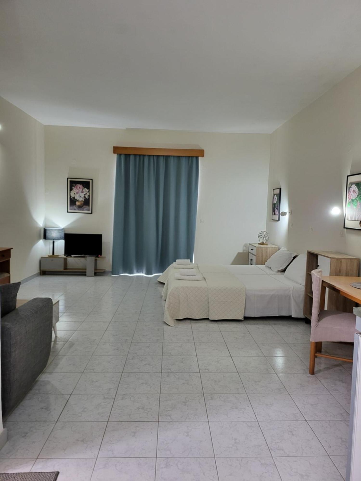 Pyrgos Hotel Apartments Kremasti  Bagian luar foto