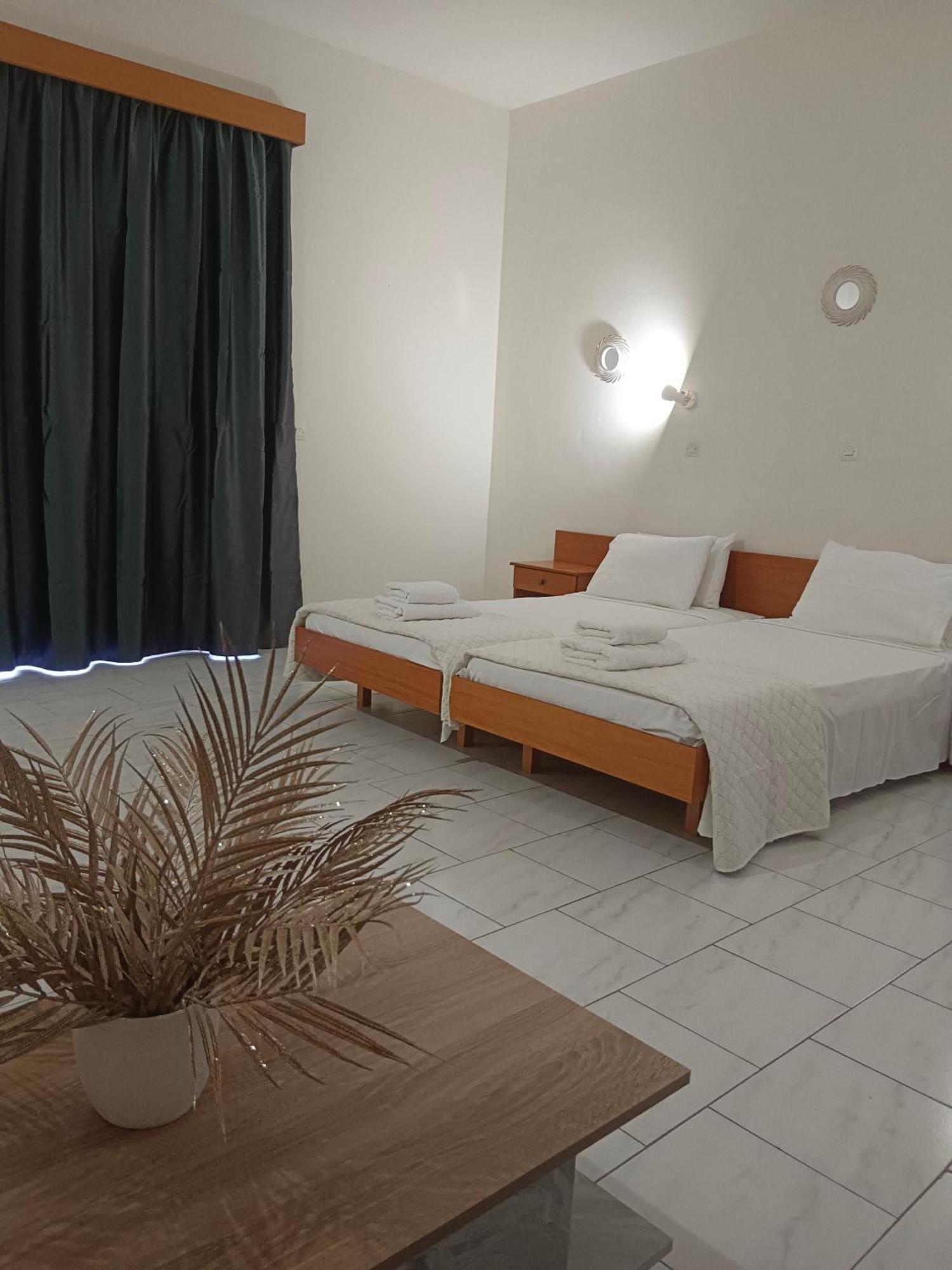 Pyrgos Hotel Apartments Kremasti  Bagian luar foto