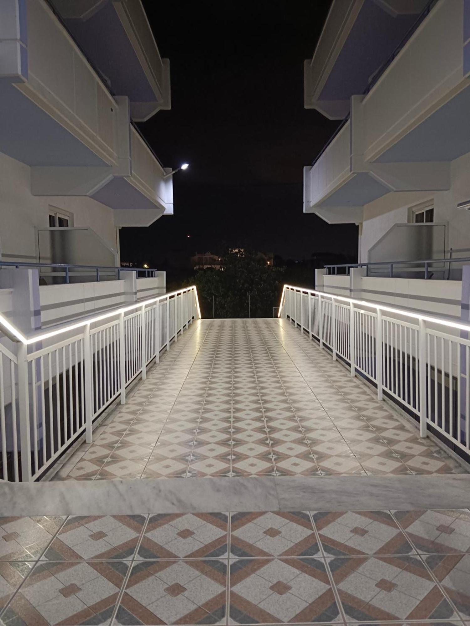 Pyrgos Hotel Apartments Kremasti  Bagian luar foto