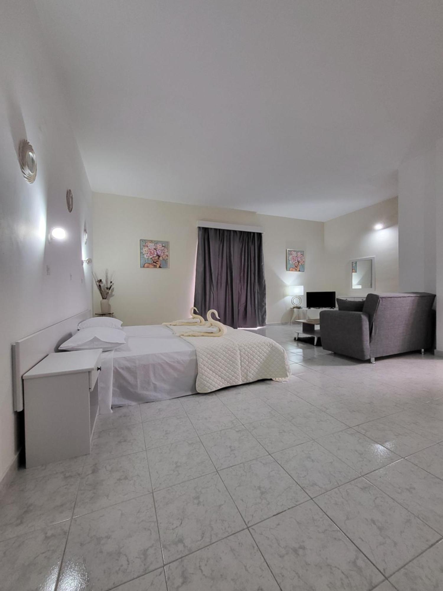 Pyrgos Hotel Apartments Kremasti  Bagian luar foto
