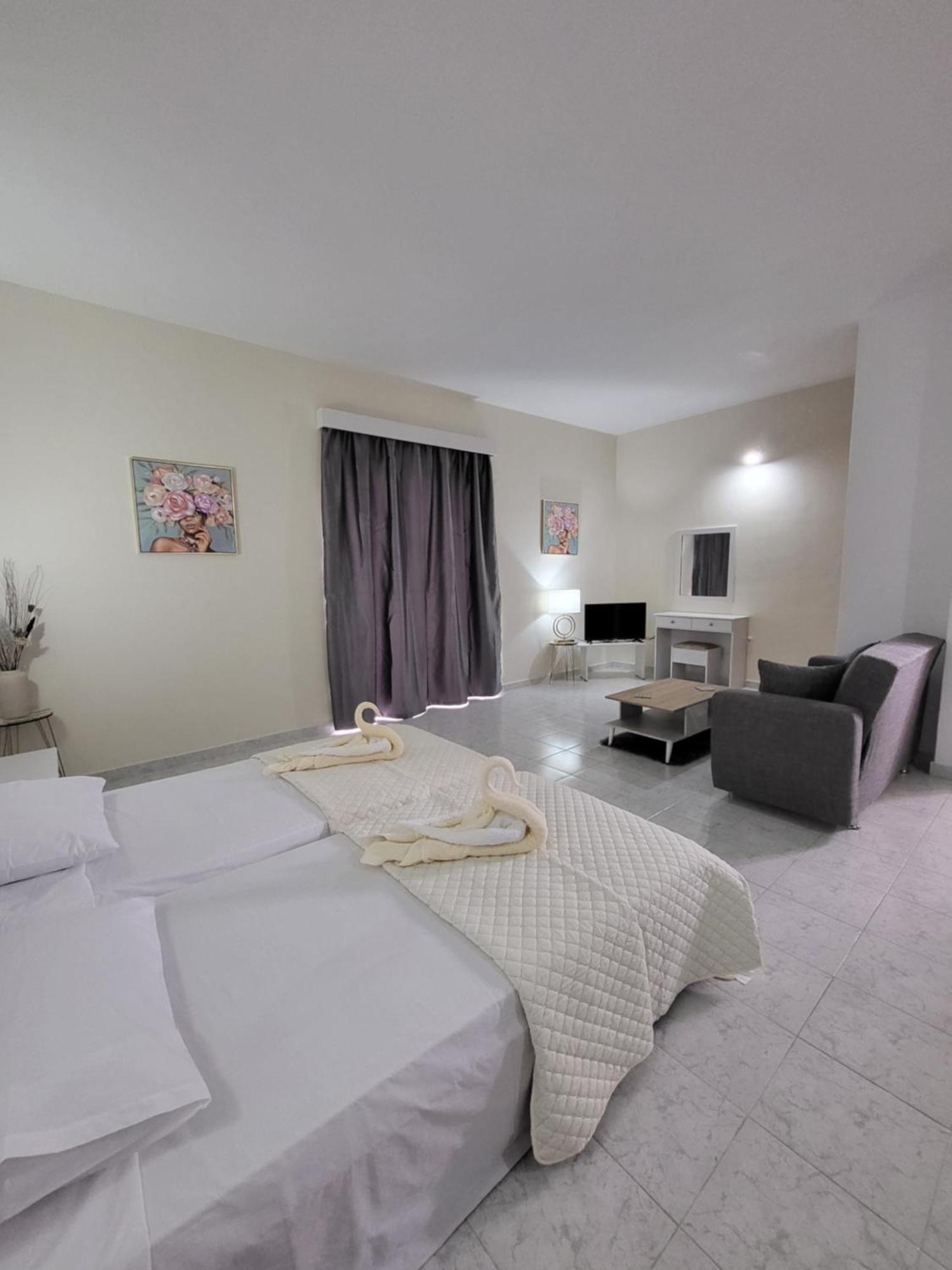Pyrgos Hotel Apartments Kremasti  Bagian luar foto