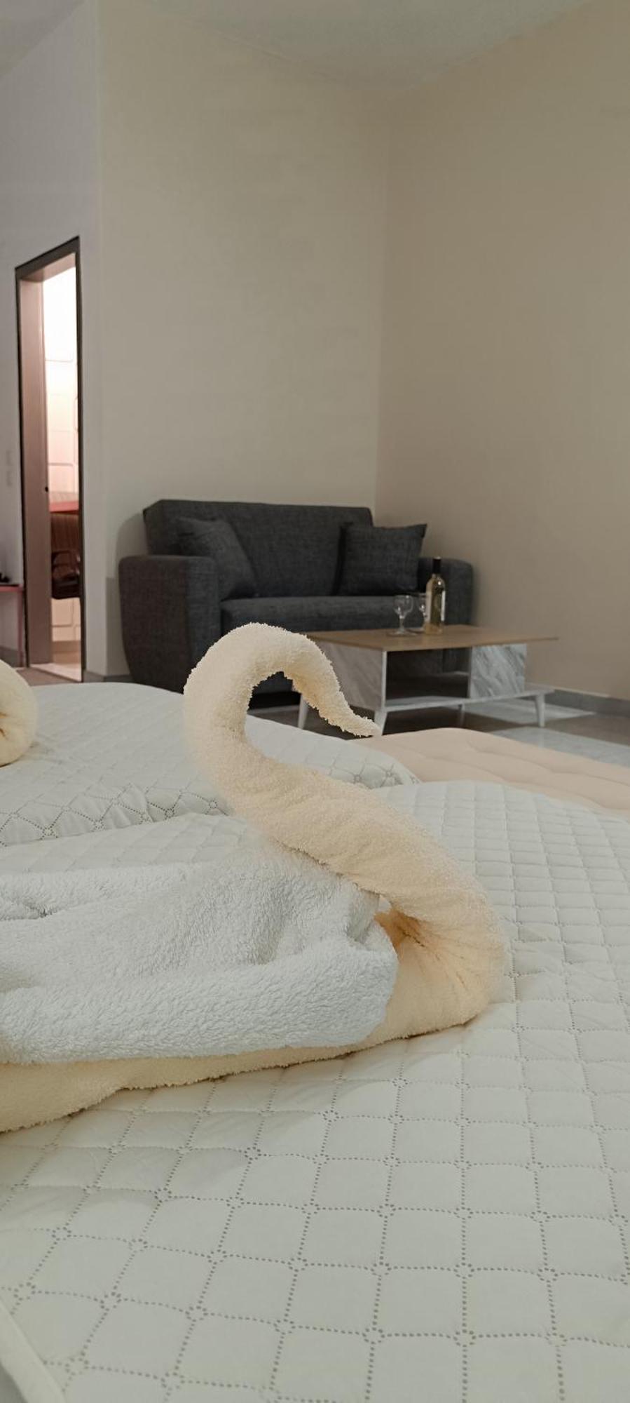 Pyrgos Hotel Apartments Kremasti  Bagian luar foto