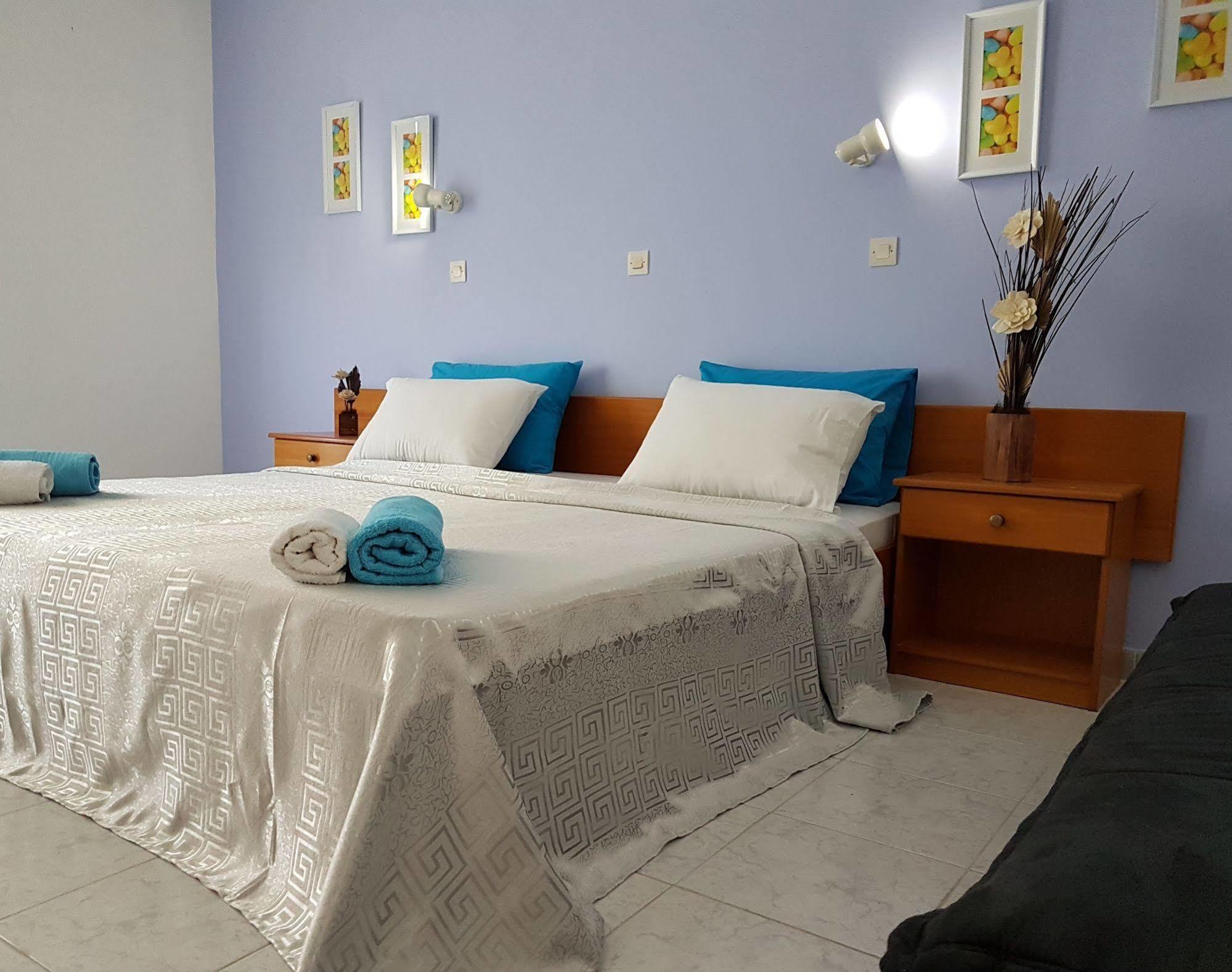 Pyrgos Hotel Apartments Kremasti  Bagian luar foto