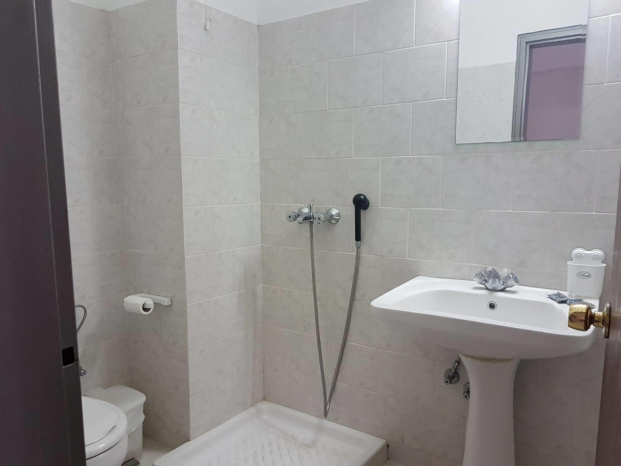 Pyrgos Hotel Apartments Kremasti  Bagian luar foto