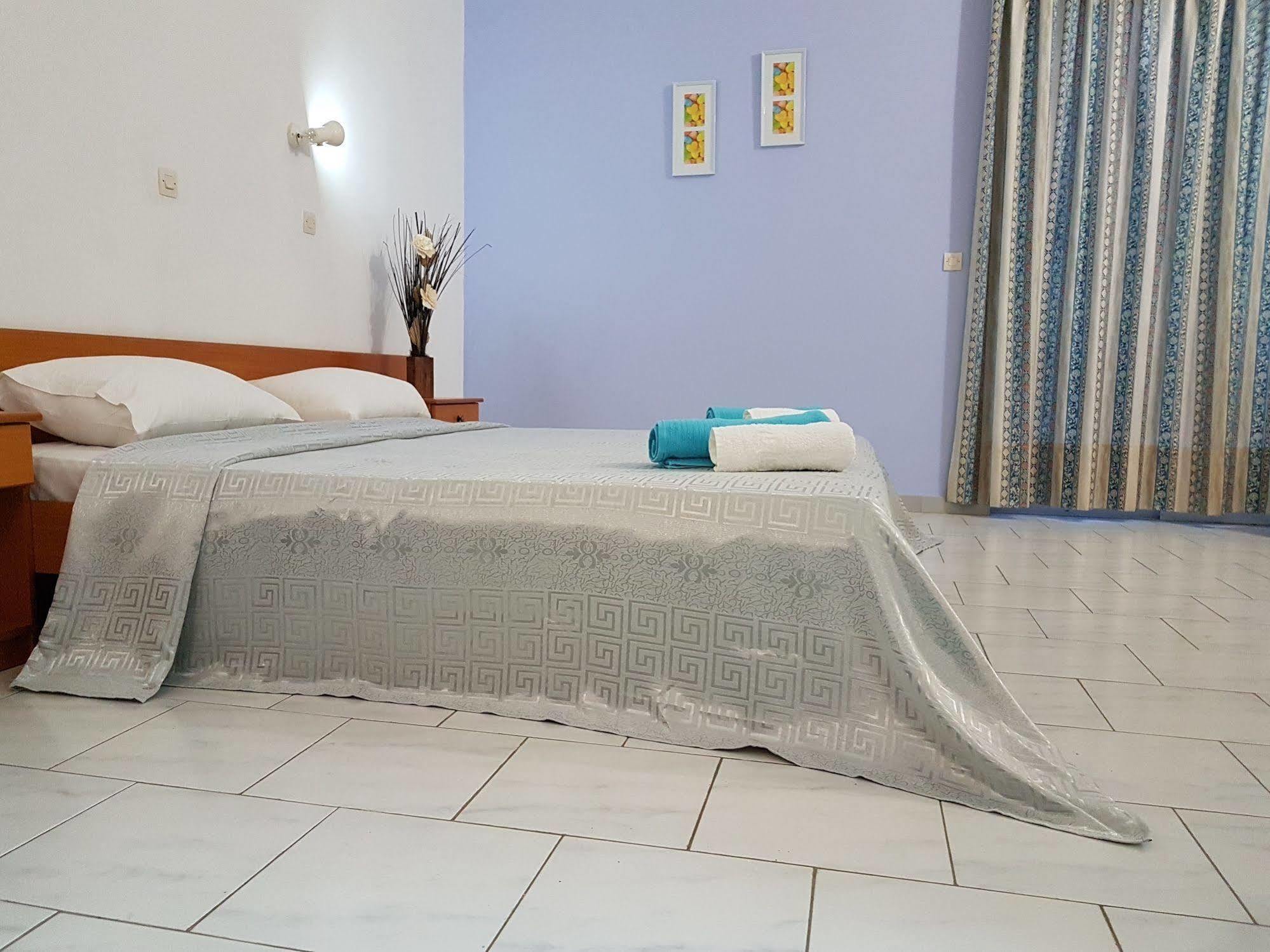 Pyrgos Hotel Apartments Kremasti  Bagian luar foto