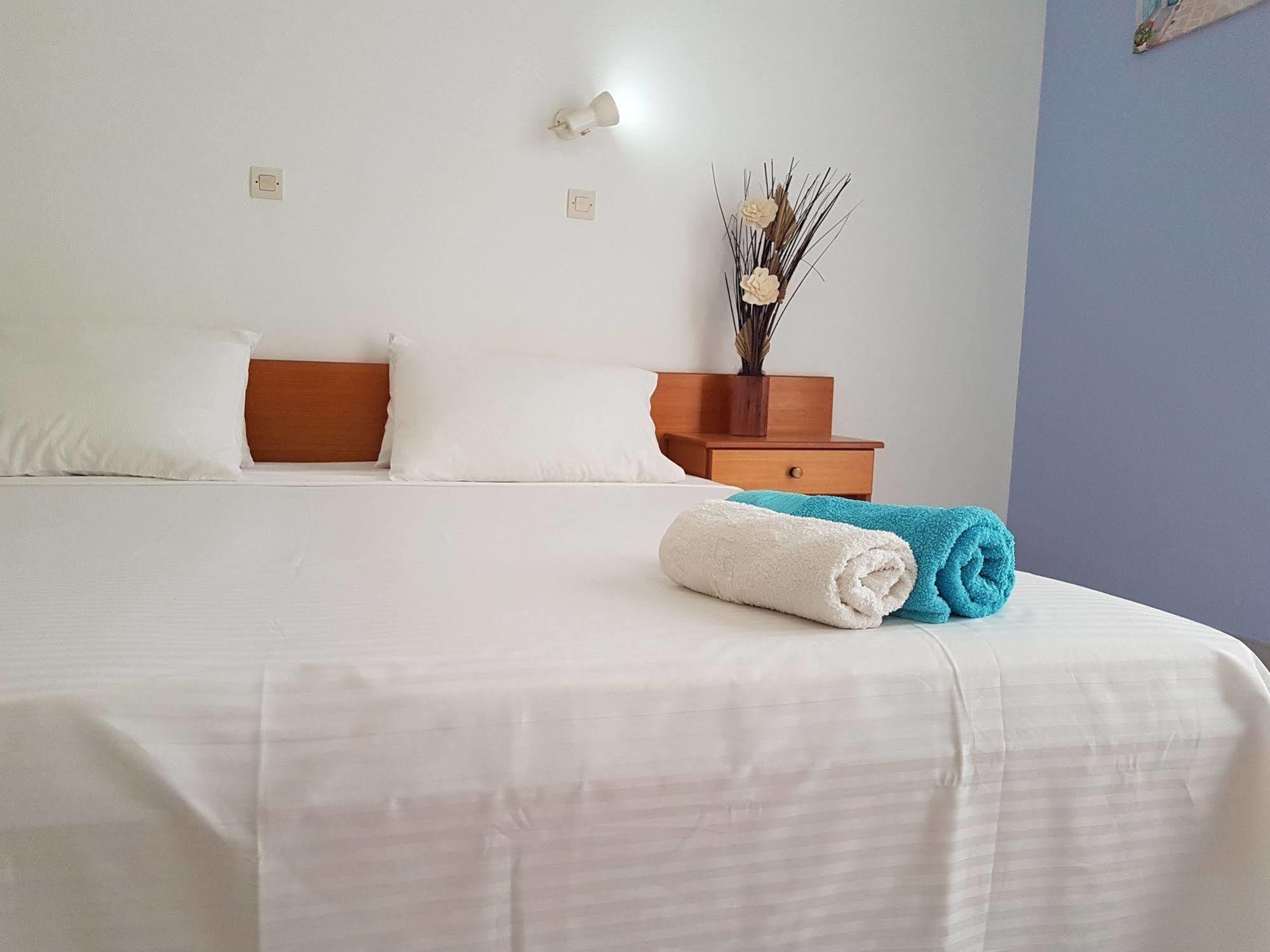 Pyrgos Hotel Apartments Kremasti  Bagian luar foto