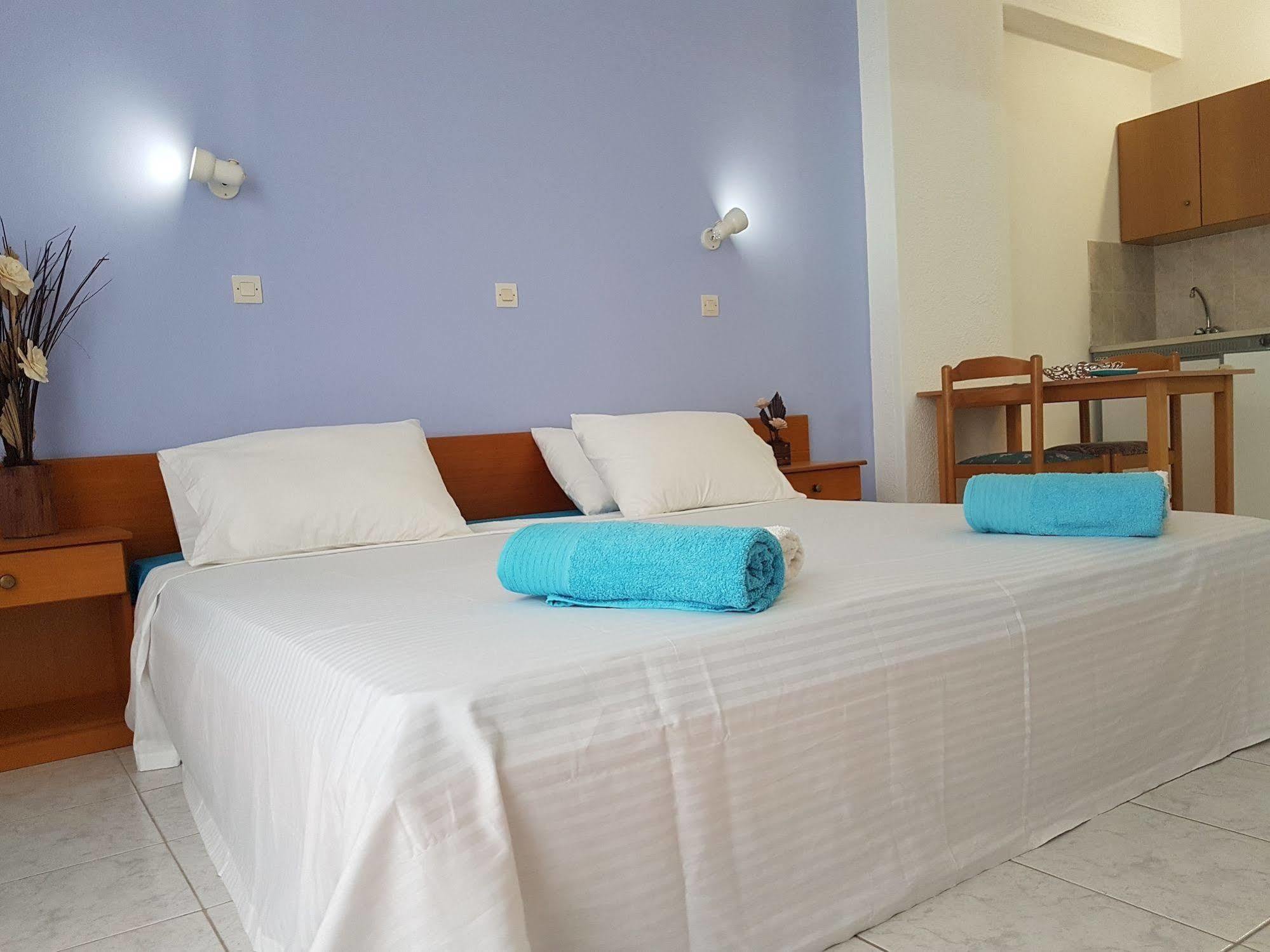 Pyrgos Hotel Apartments Kremasti  Bagian luar foto